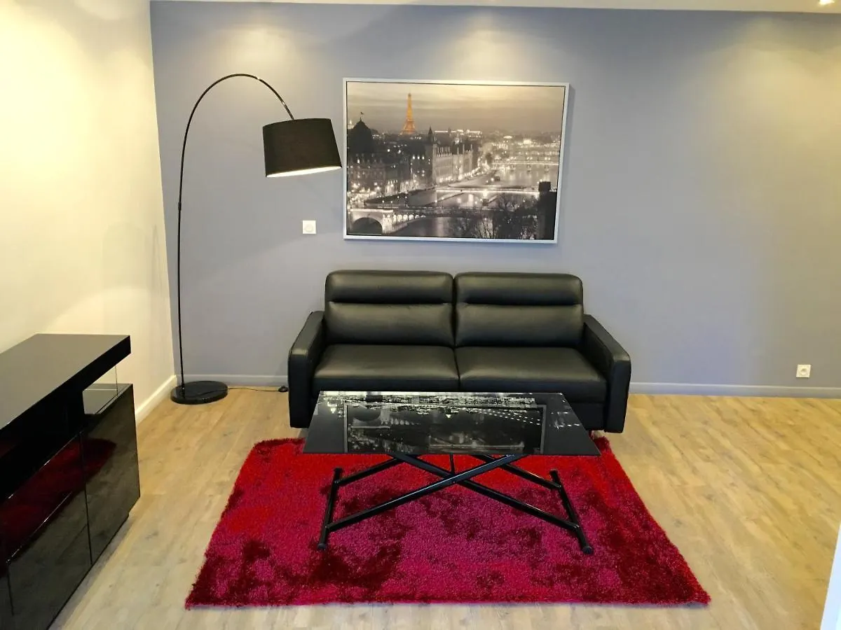 Apartamento A deux pas des Champs Elysées París Francia